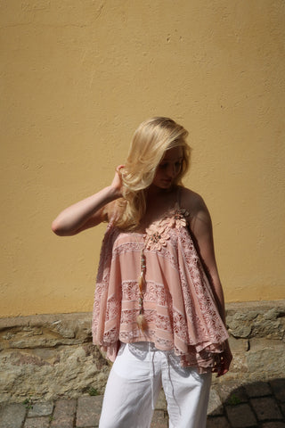 Blus Laurie