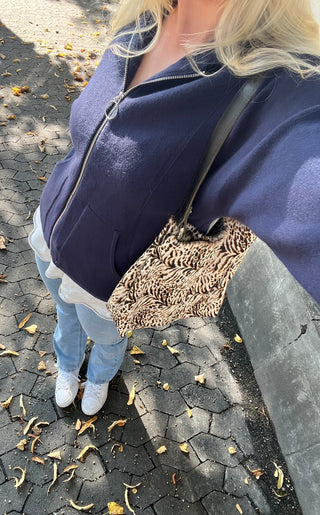 Djurtryckt väska