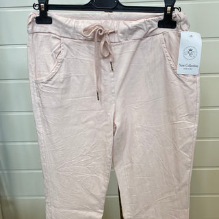 Stretchbyxor VÅRKVÅLA stretchbyxor 49,90 €